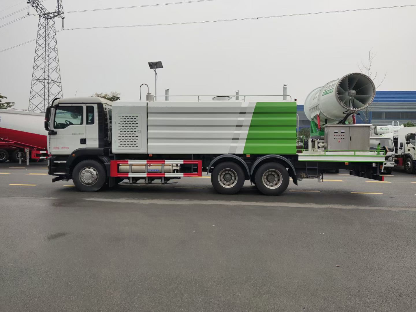 耀邦集团抑尘洒水车