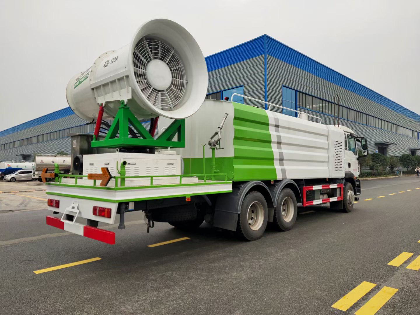 耀邦集团抑尘洒水车