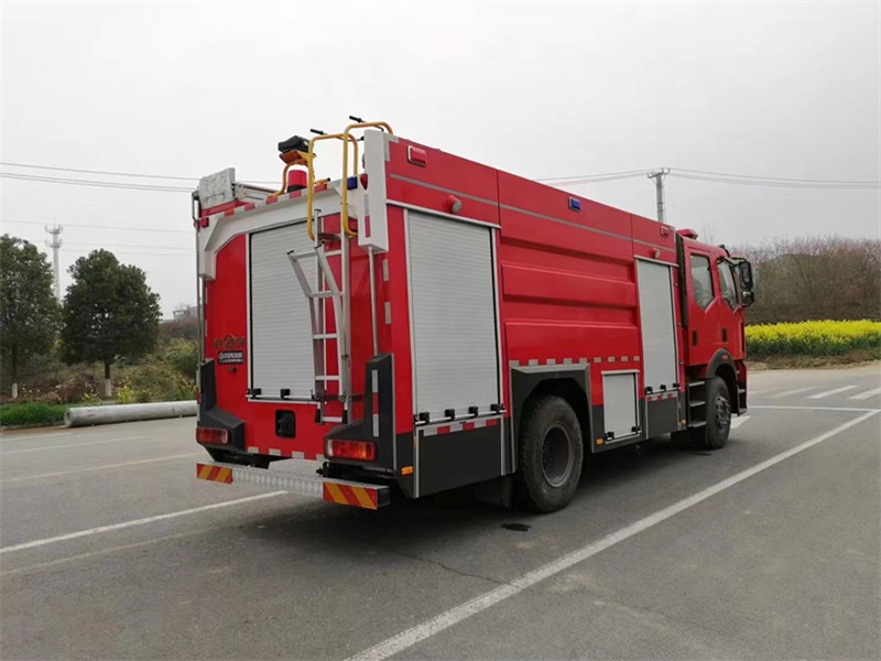 耀邦集团水罐泡沫消防车