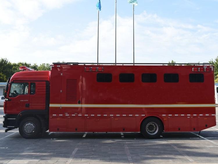 耀邦集团淋浴车