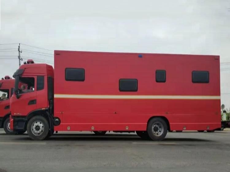 耀邦集团淋浴车