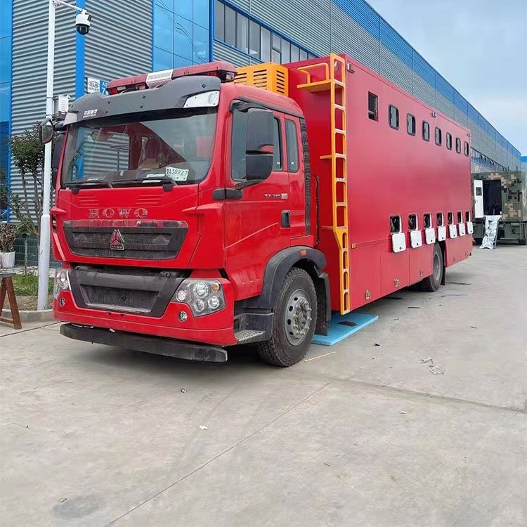 18吨豪沃厕所车