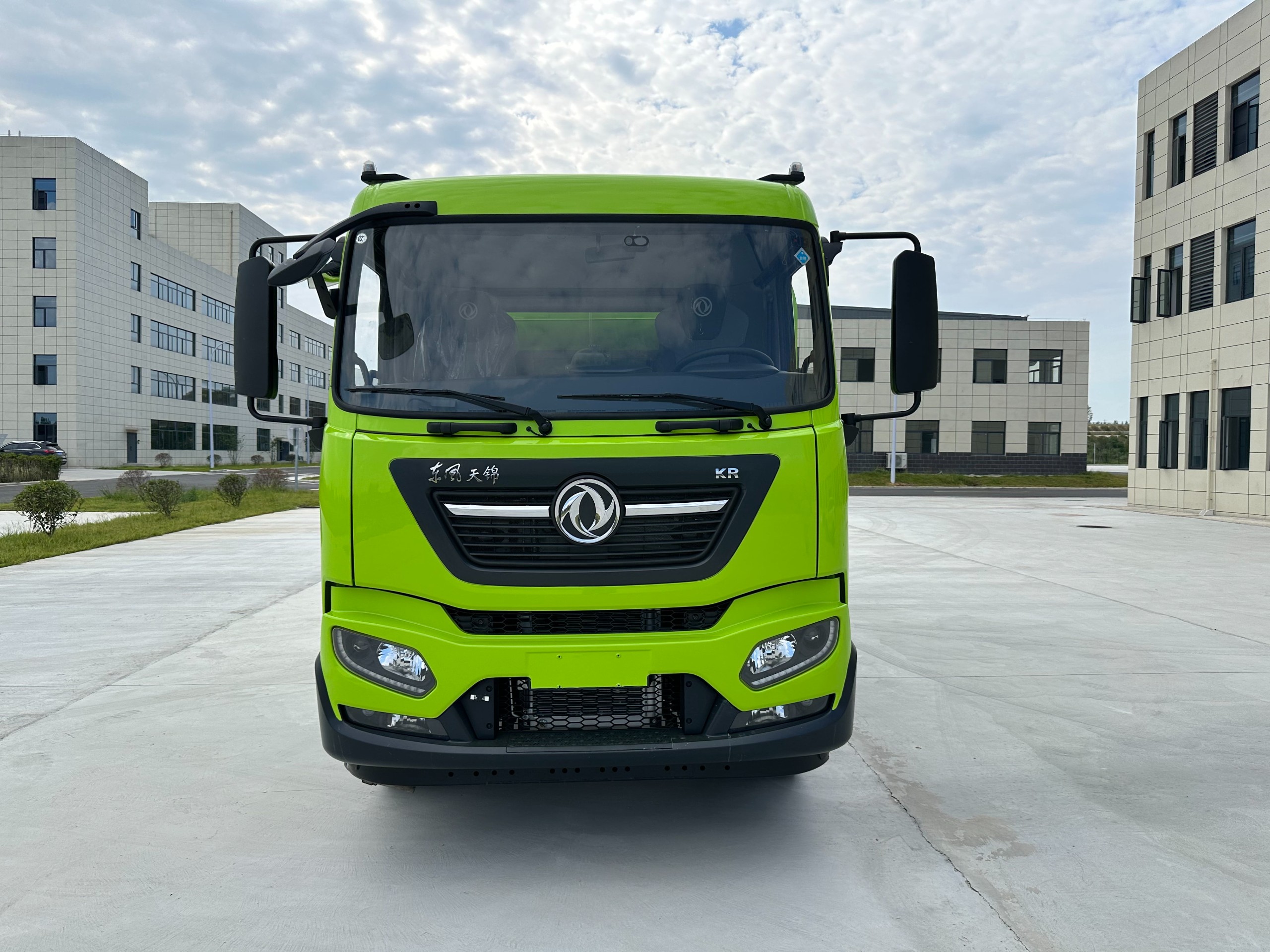 纯电动多功能抑尘车