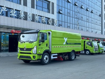 YBH5120TXSSXBEV型纯电动洗扫车